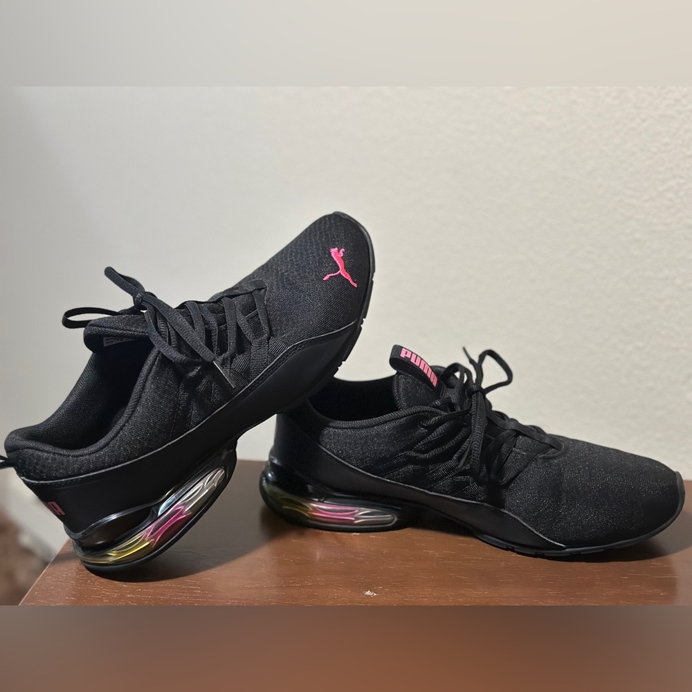 Used Riaze Prowl Rainbow Women's
Sneakers